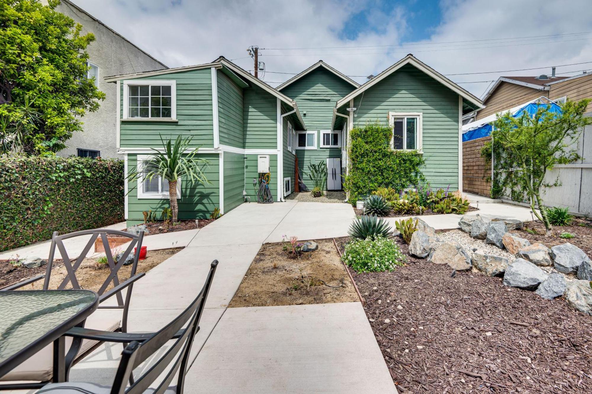Convenient Angeles Retreat About 1 Mi To Downtown! *