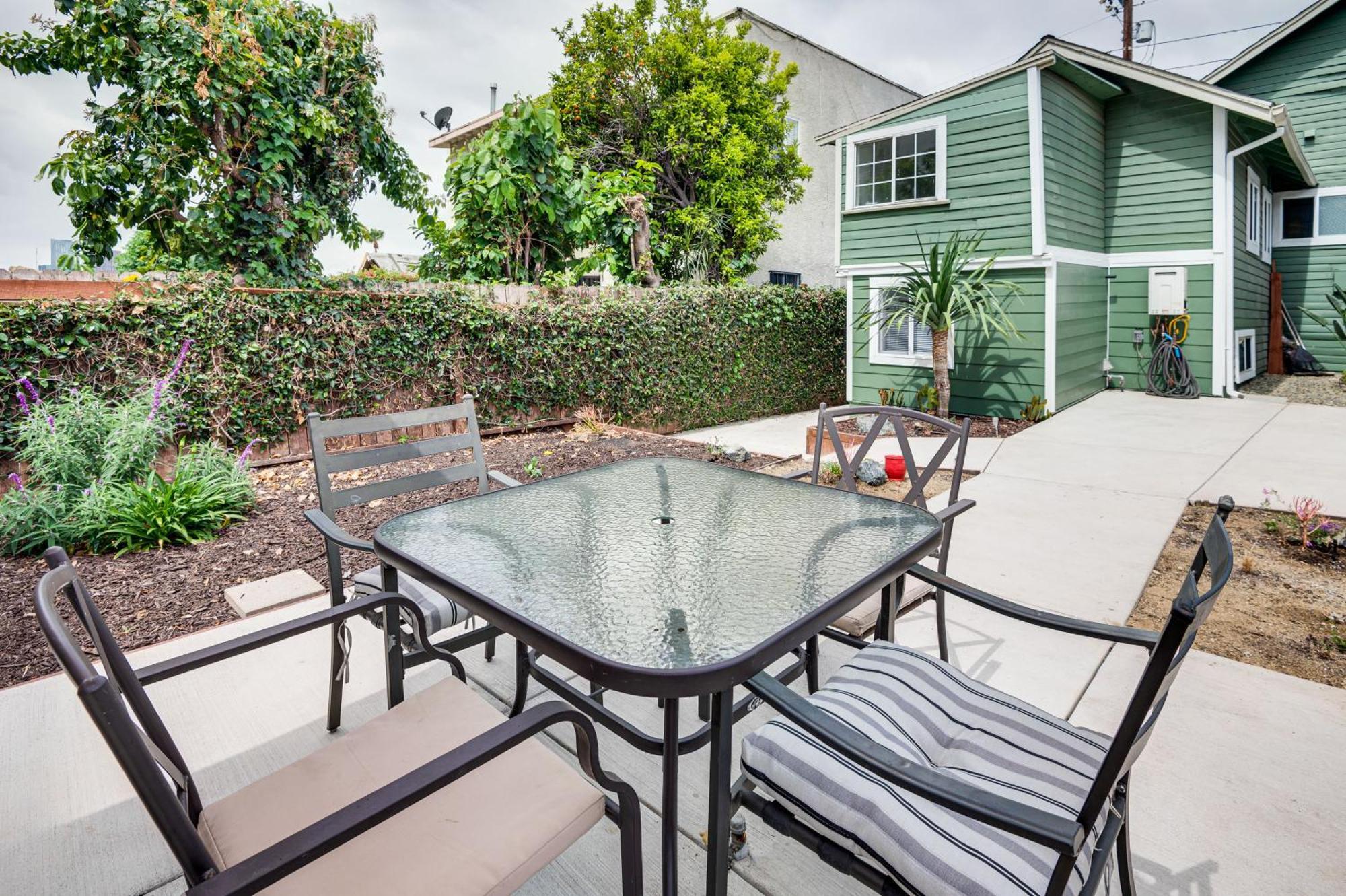 Holiday home Convenient Angeles Retreat About 1 Mi To Downtown!